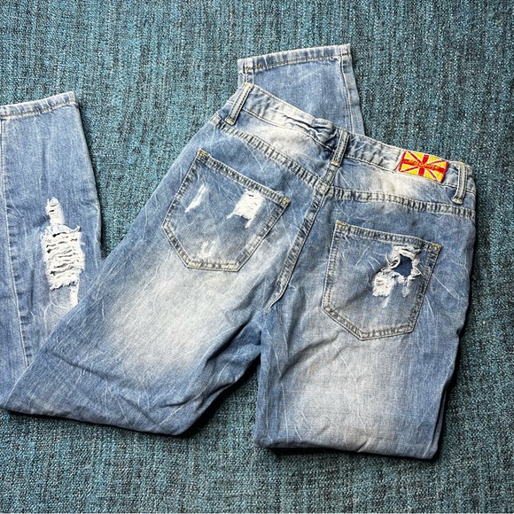 Machine Super Distressed High Rise Jeans Medium Wash - Picture 4 of 7